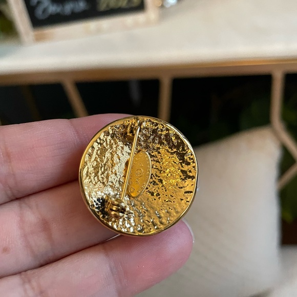 Vintage Chanel Brooch - Picture 11 of 12